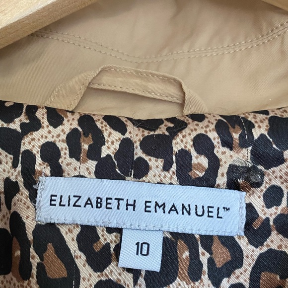 Elizabeth Emanuel trench coat, size 10, beige - Picture 6 of 6